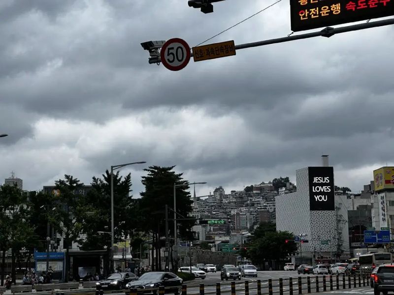 The streets of Seoul (Liu Fangjia)